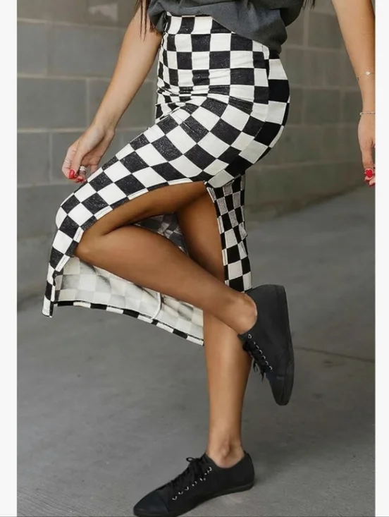High-Waist Black & White Check Midi Skirt with Side Slit - Picture 3 of 7